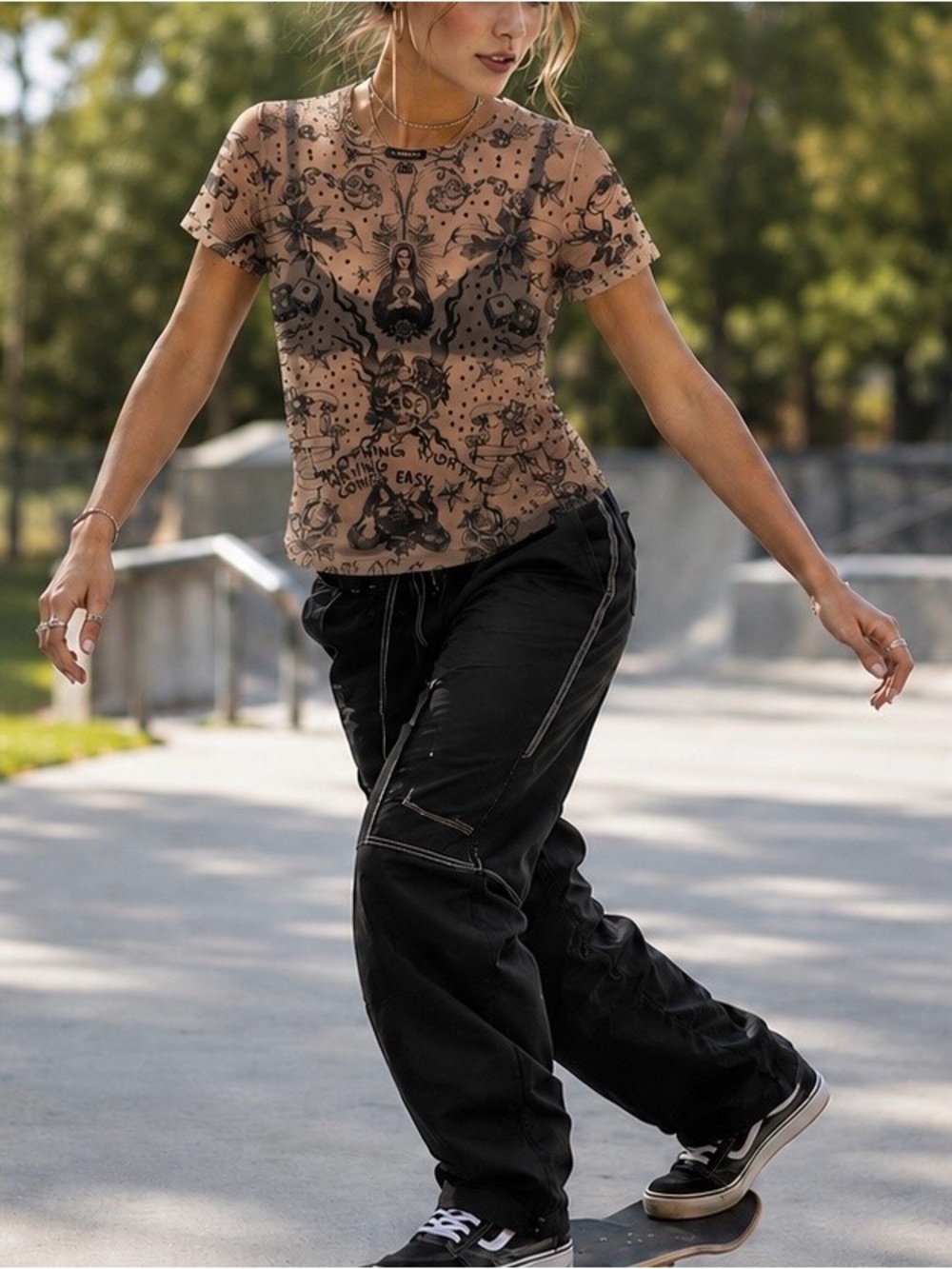 Short Sleeve Graphic Tee in Taupe